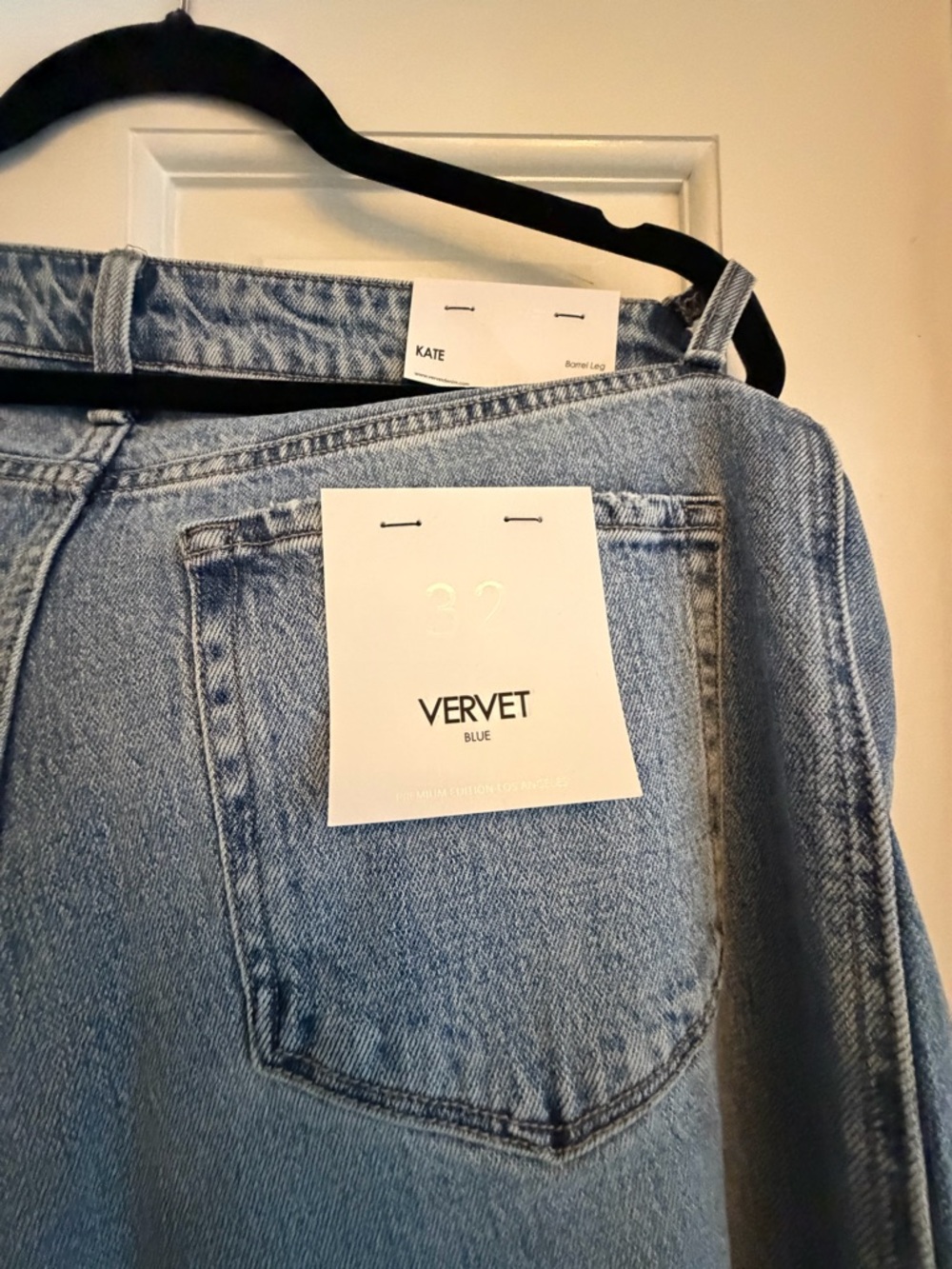 Vervet Cropped Barrel Leg Women's Jeans - Picture 3 of 7
